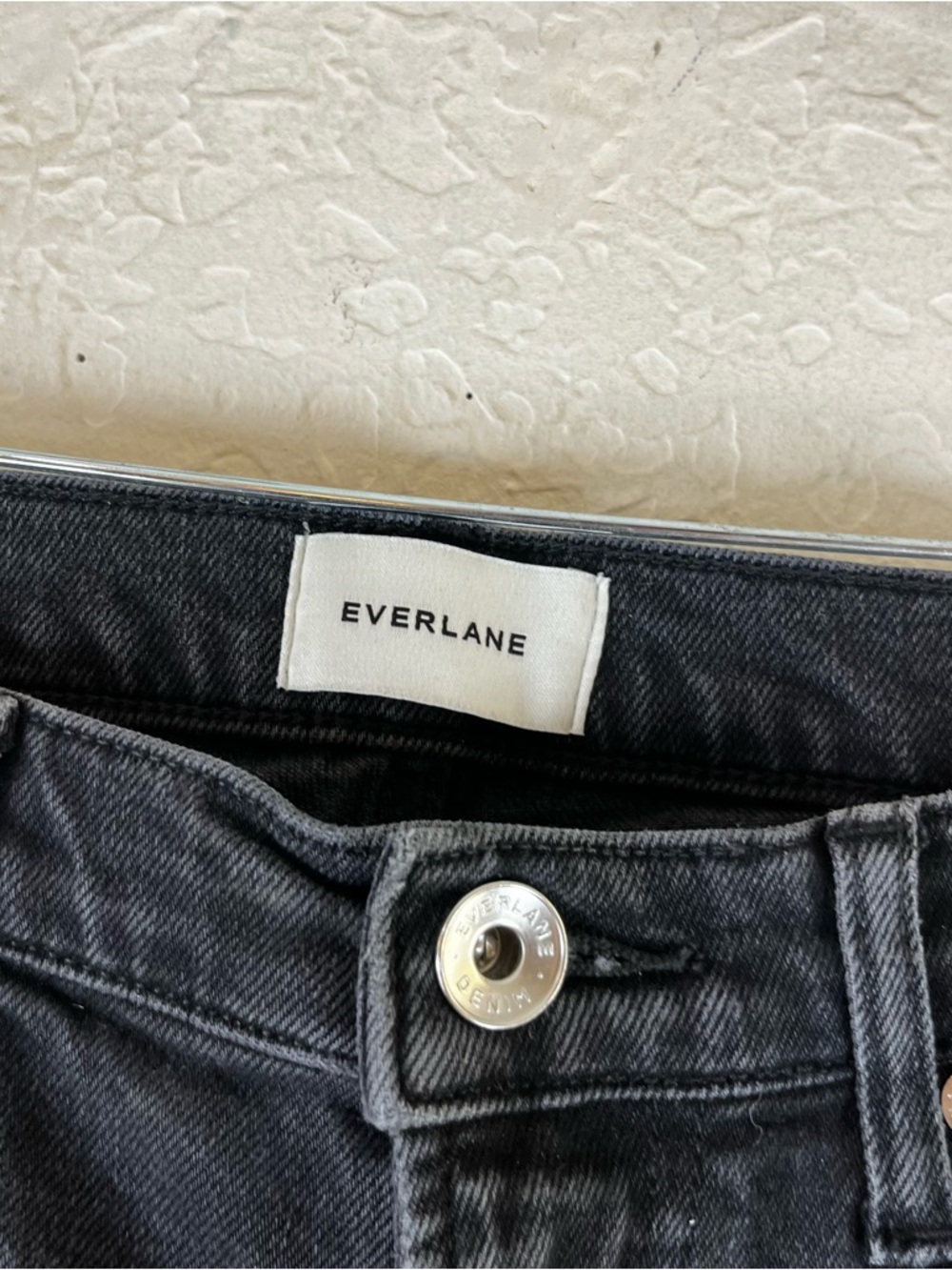 Everlane The 90's Forever Jeans in Washed Black - Picture 13 of 15